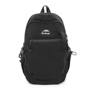 Vue de face d'un sac à dos noir polyvalent à compartiments pour la randonnée et les étudiants