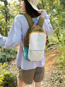 Sac à dos extérieur en nylon color-block pour la randonnée et le cyclisme, léger