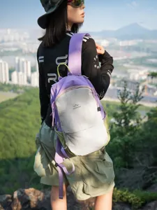 Petit sac à dos d'extérieur en nylon color-block pour la randonnée et le cyclisme