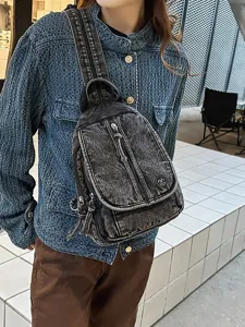 Moderne retro gewaschene Denim-Brusttasche mit multifunktionalem Reißverschluss-Design