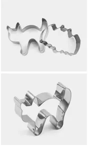 Detailansicht der Edelstahl-Halloween-Ausstechform, metallische Backform für DIY Kekse.