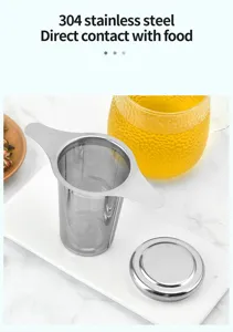 Infusore per tè in acciaio inossidabile con coperchio, vista dettagliata per filtrare.