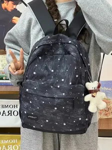 Vintage-Rucksack in Marineblau mit weißen Sternen und süßem Bären-Anhänger