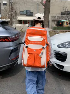 Großer orange-weißer Outdoor-Sportrucksack für Reisen, Wandern und Fitnessstudio
