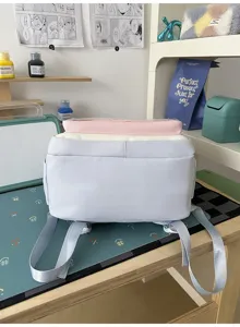 Vista posteriore di uno zaino ita in nylon color pastello per studenti con tasca