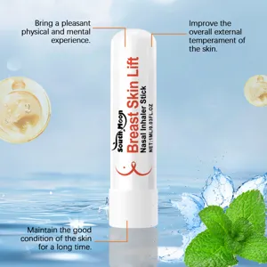Vista dettagliata dello stick inalatore nasale bianco con menta e acqua per la cura personale.