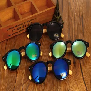Classic round sunglasses set featuring eco-friendly bamboo temples and UV400 mirror lenses