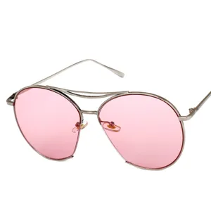 Stylische Pilotenbrille mit rosa Tönung und silbernem Metallrahmen für Sie und Ihn