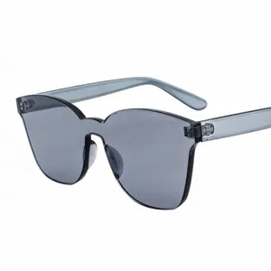 Lunettes de soleil monobloc élégantes avec monture grise transparente et verres océan