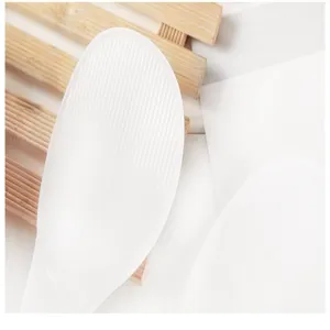 Cuchara de arroz antiadherente de plastico blanco utensilio cocina porcion detalle