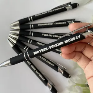 Σετ 7 μαύρων στυλό διαρκείας με μύτη stylus και αστεία καθημερινά γνωμικά για δώρο.