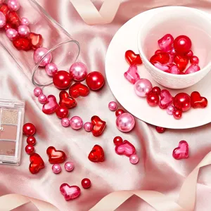 Set di perline per vasi con cuori rossi in acrilico e perle rosa per la decorazione.