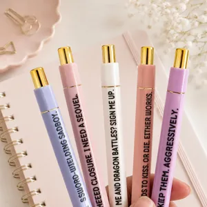 Set van 5 intrekbare balpen Romantasy in pastelkleuren met leuke grappige citaten.