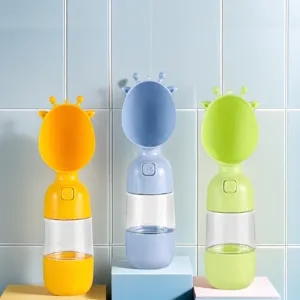 Gourde portable pour animal de compagnie design bois de cerf avec bouton poussoir pratique.