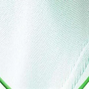 Detailopname van ademende mesh-stof met een groene rand en fijne textuurweergave.