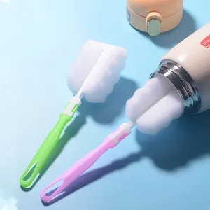 Cepillo de limpieza de esponja con mango largo para tazas y botellas de cocina.