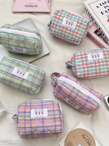 Quilted Plaid Makeup Bag For Women Polyester Soft Checkered Cosmetic Pouch Girly Travel Toiletry Storage Organizer Handheld Bag