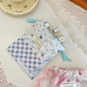 Floral karierter Patchwork Kordelzug Beutel für Schmuck und Kosmetik Aufbewahrung.