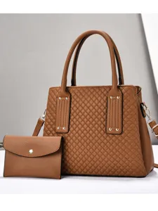 Borsa shopper trapuntata marrone da donna con pochette, grande borsa a spalla elegante.