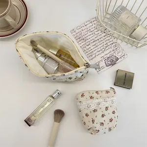 Blumen-Leinen-Kosmetiktasche und Münzgeldbörse Set für Damen, süße Make-up-Aufbewahrung.