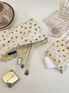 Blumenkosmetiktasche Set mit eleganter Spitzenborte, große Make-up Aufbewahrung tasche für Reisen.