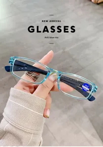 Modische blaue anti-blaulicht lesebrille mit leichtem rahmen für senioren und damen.