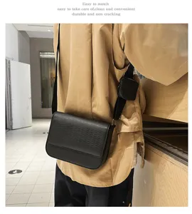 Borsa a tracolla con borsello, pelle PU nera, stile moto alla moda per uso quotidiano.