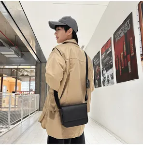 Borsa a tracolla minimalista in PU di tendenza per uomo donna, borsa casual chic.