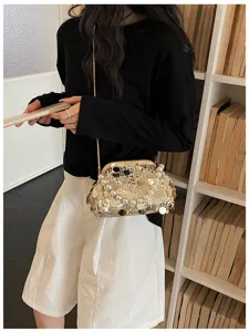 Exquisite sequin pearl kiss-lock shoulder evening bag for women, elegant crossbody design.