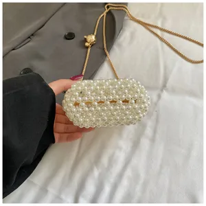 Bolso de hombro con perlas chic y cadena dorada, elegante diseño de cierre para el uso diario.