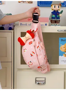 Joli sac de poitrine en toile imprimé pomme dessin animé pour femme, sac banane élégant.