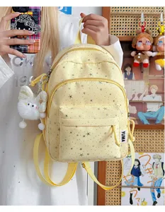 Leuke gele ster mini rugzak voor dames, casual dagelijkse schooltas met pluizige hanger.