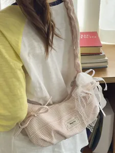 Roze gestreepte schoudertas voor dames, schattige geplooide crossbodytas met kanten strik.