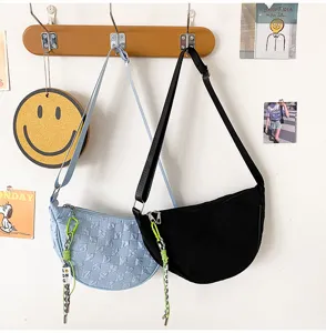 Fashion nylon crescent shoulder bag, casual crossbody dumpling bag for daily commuting.