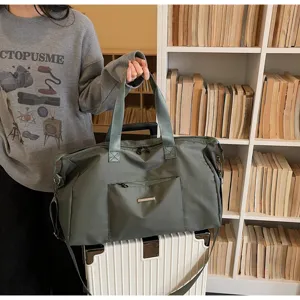 Grote groene reistas voor fitness, yoga en dagelijks comfortabel reizen onderweg.