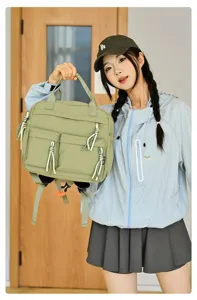 Sac a dos decontracte en nylon pour femmes, petit cartable de banlieue multi-poches chic.