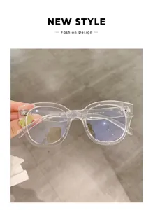 Vue detaillee des lunettes anti-lumiere bleue a monture transparente, belle texture.