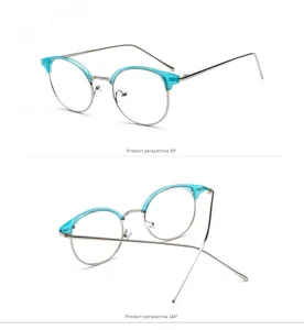 Occhiali vintage montatura a metà con bordo superiore azzurro e dettagli in metallo.