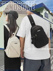 Ensemble sac de poitrine et sac à dos multifonctionnel en nylon pour la ville.