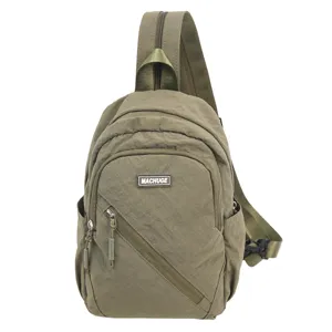 Sac de poitrine décontracté en nylon, sac à dos crossbody polyvalent pour le sport et voyage.