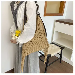 Élégant grand grand sac cabas crocheté avec franges, sac d'épaule beige pour la belle plage.