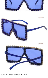 Occhiali da sole quadrati oversize con lenti blu e brillanti strass scintillanti.