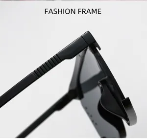 Modische Sonnenbrille mit einteiligem schwarzem Glas und strukturierten Bügeldetails für Stil.