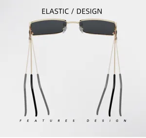 Gafas de sol vintage de montura cuadrada pequeña con patillas de metal estilo punk.
