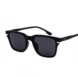 Klassische schwarze quadratische polarisierte Sonnenbrille für Damen und Herren trendy.