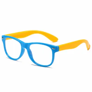 Kinder Blaulichtfilter Brille mit flexiblem TR90 Rahmen, blau gelbes Design für Jungen.