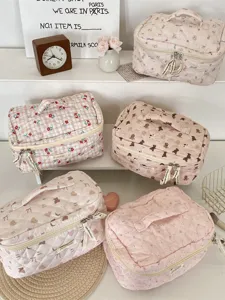 Women Cartoon Bear Quilted Cosmetic Bag Large Capacity Portable Travel Toiletry Bag Makeup Organizer Handheld Polyester Washing Storage Bag