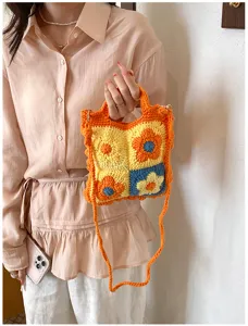 Borsa a tracolla da donna in crochet fatta a mano, graziosa borsa lavorata a maglia.