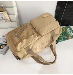 Khakifarbene große Reise-Duffelbag Outdoor Fitness Sporttasche mit mehreren Fächern.