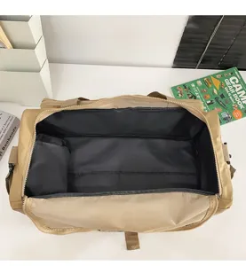Große Reisetasche Innenansicht, geräumiger Fitness Sport Umhängetasche für Outdoor.